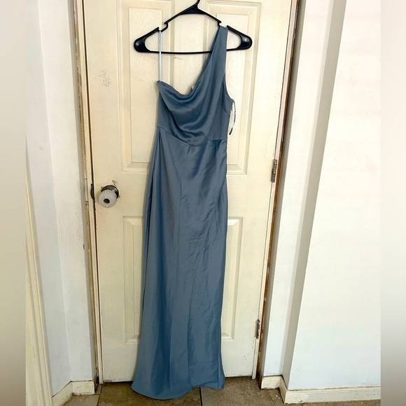 BHLDN Dylan one shoulder satin side slit gown NWT - Picture 4 of 16
